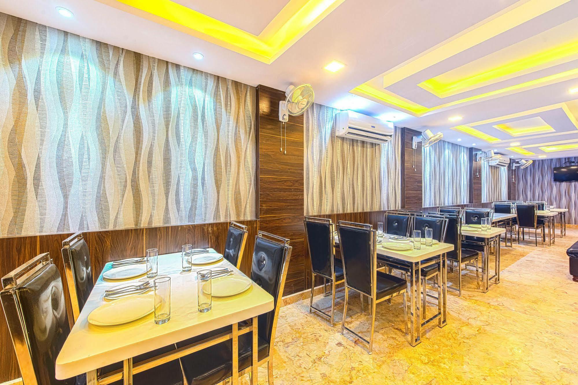 Treebo Orion Sapphire, Beck Bagan Kolkata
